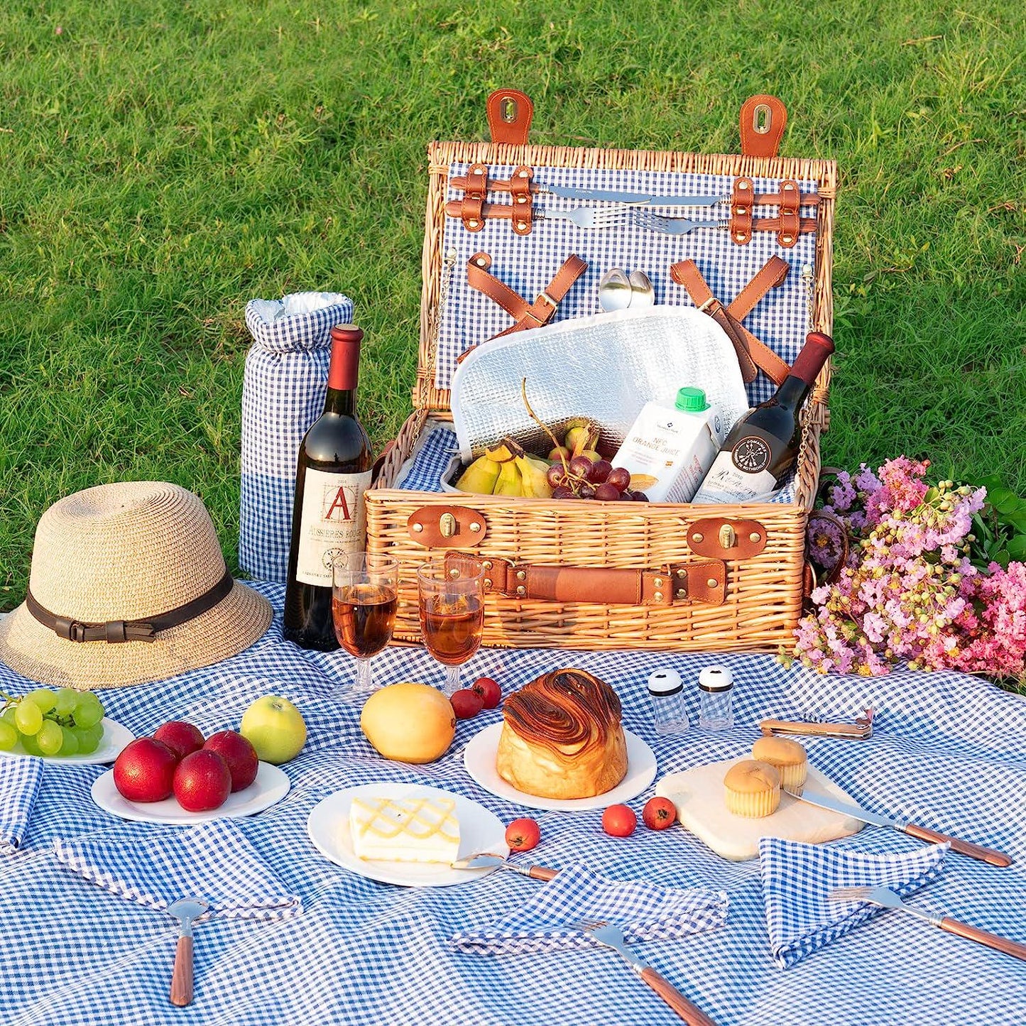 DHAEE Wicker Picnic Basket Set for 4 Person with Cooler Compartment and Waterproof Picnic Blanket,Removable Strap,Wine Bag,Cutlery Set,for Camping