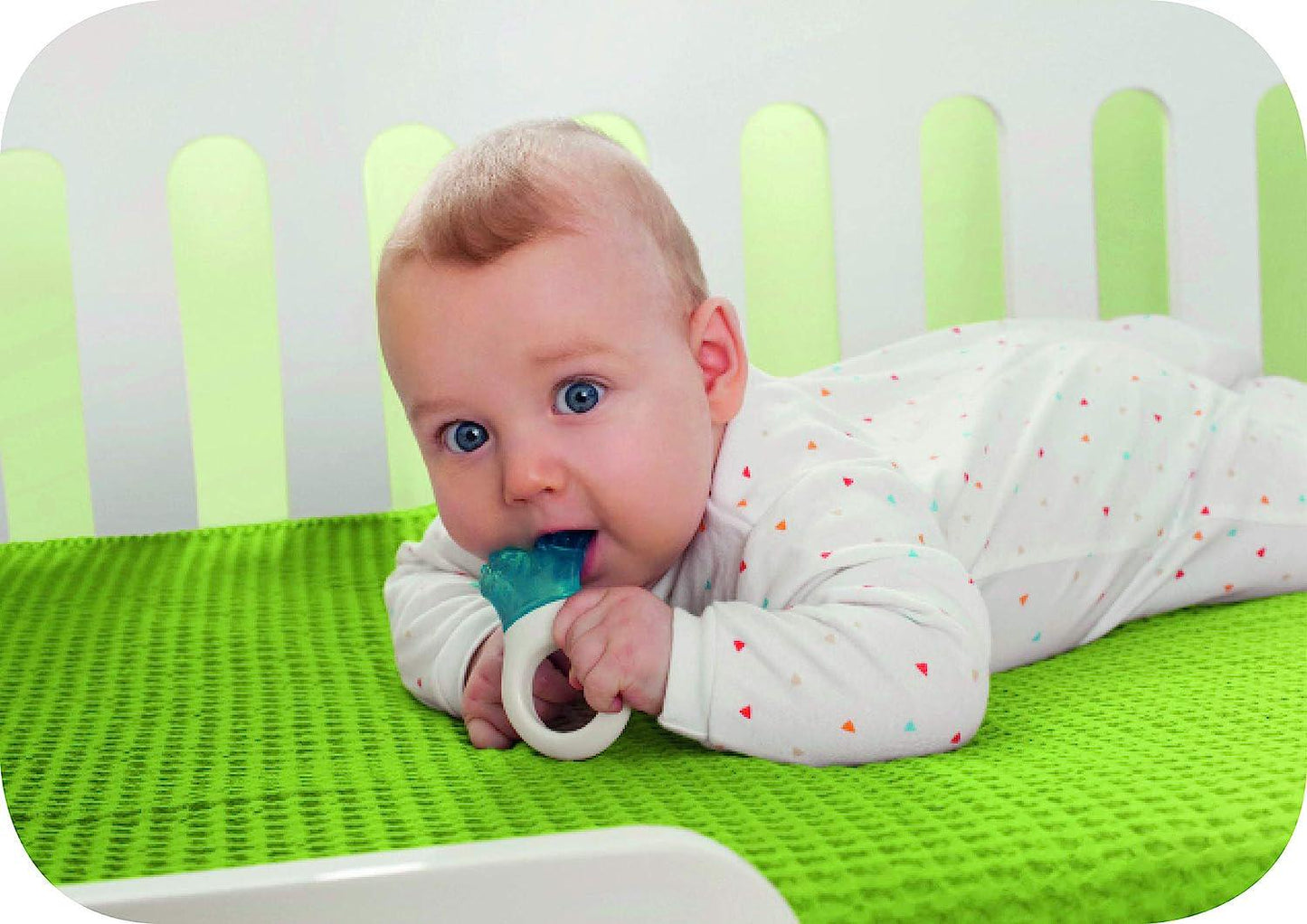 MAM Mini Cooler Teether with Clip Baby Teether, Cooling Mechanism Soothes Sore Gums