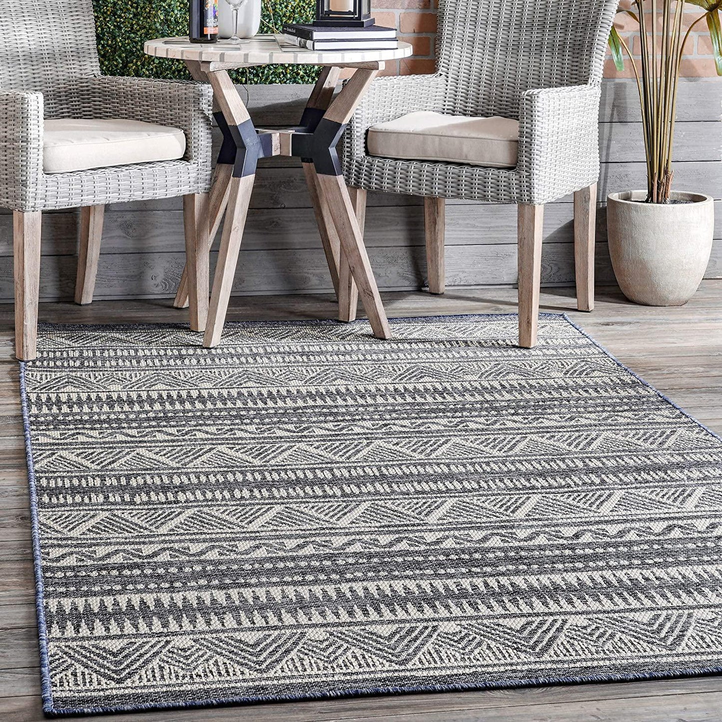 Maia Striped Tribal Indoor/Outdoor Area Rug, 8'x 10' Grey-