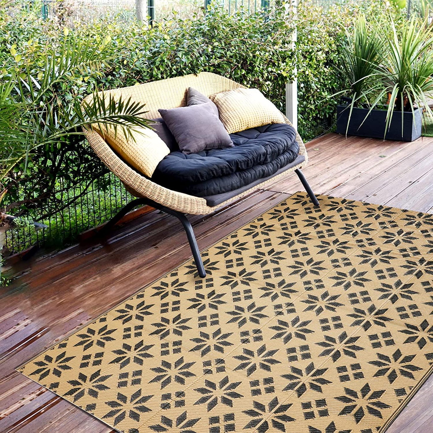 Reversible Rugs Plastic Rug Outdoor Rug Lightweight Outside Mats with Carrying Bag Modern Outdoor Rug for Patio Portable Mats for RV Backyard Deck Picnic Beach(5x7,Yellow Flower)