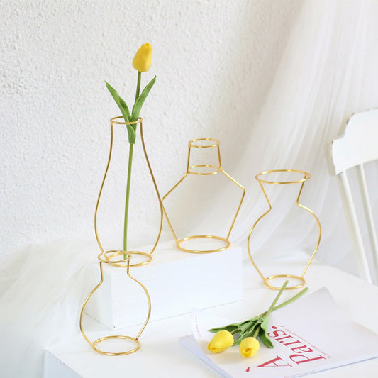 Silhouette Vase - Gold-