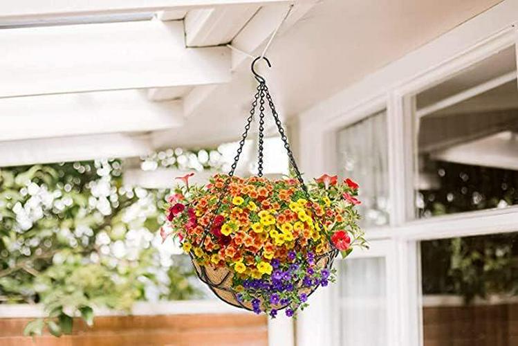 THIKDIKAKT 2 Pack Metal Hanging Planter Basket with Coco Coir Liner Chain Round Wire Plant Holder Flower Pots Hanger Garden Decoration Porch Decor Watering Hanging Baskets Indoor Outdoor (S Shape)