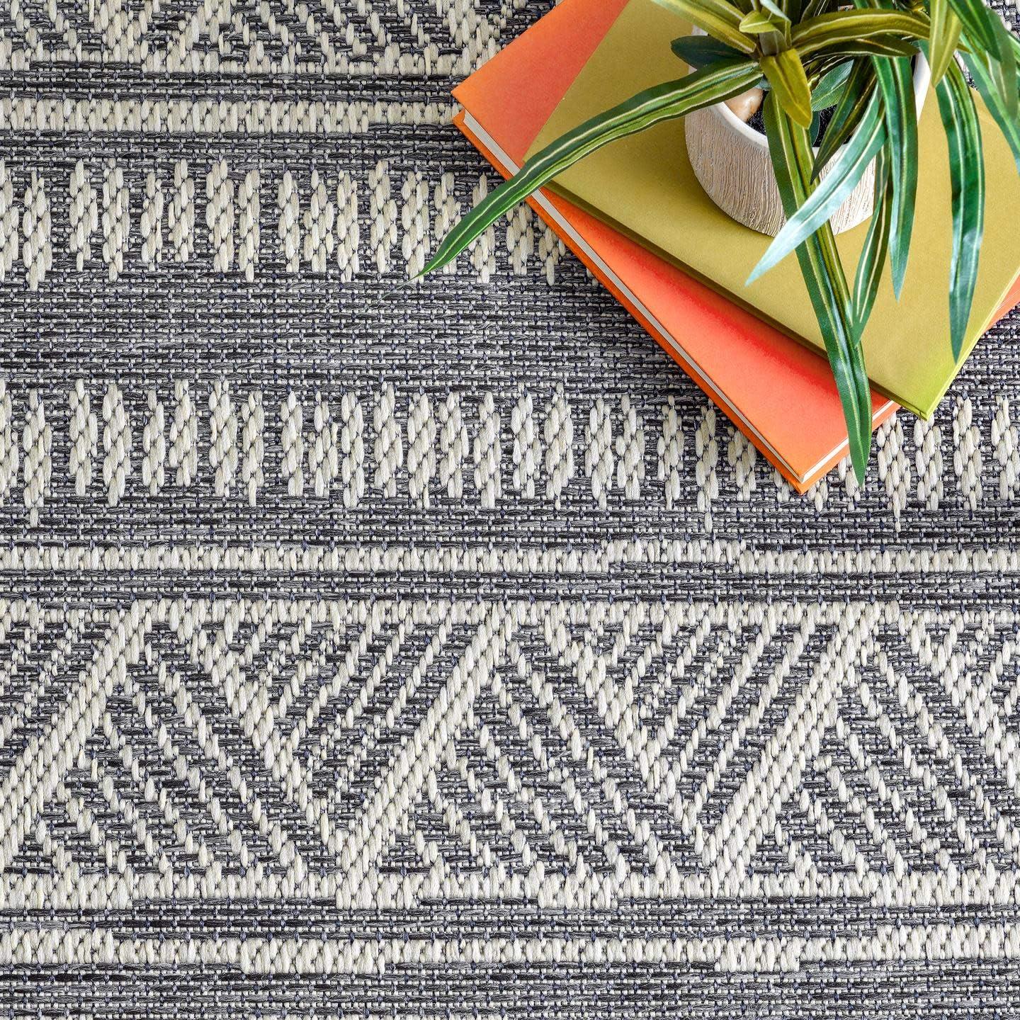 Maia Striped Tribal Indoor/Outdoor Area Rug, 8'x 10' Grey