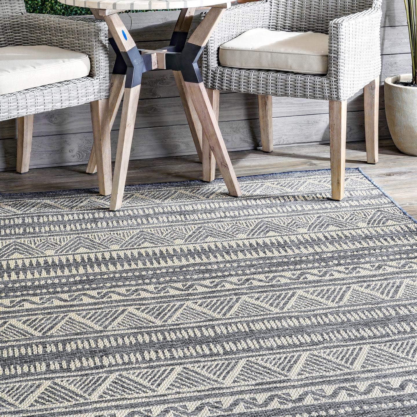 Maia Striped Tribal Indoor/Outdoor Area Rug, 8'x 10' Grey