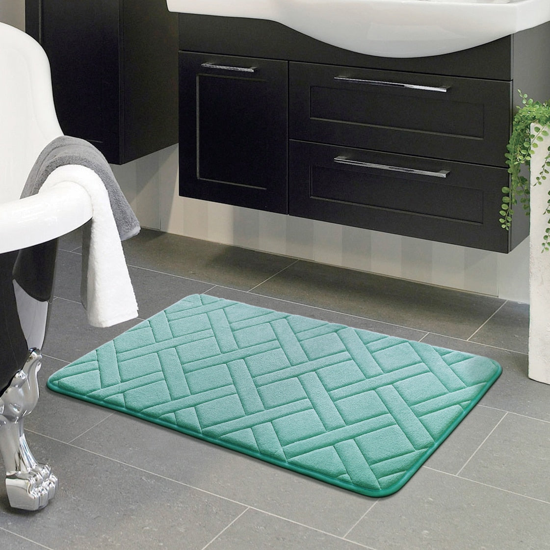 Criss Cross Bath Mat