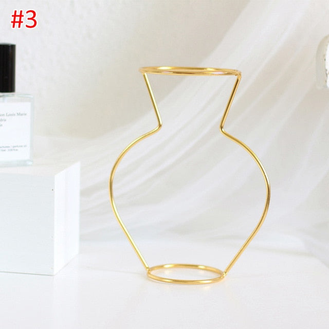 Silhouette Vase - Gold